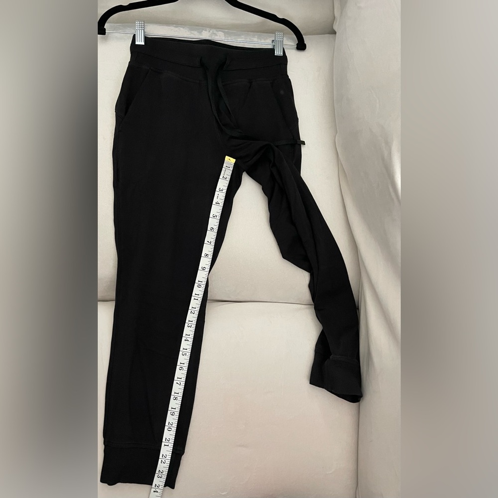 Lululemon Ready To Rulu Jogger Crop in Black Size 2 - Picture 8 of 13